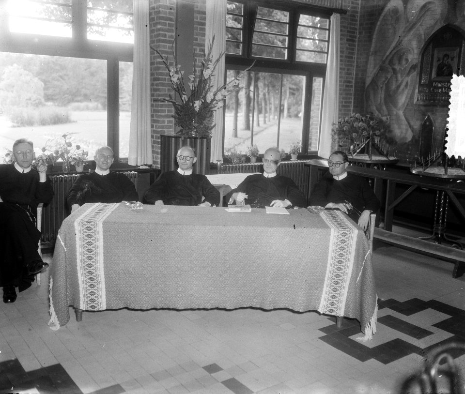 25 Jaar Jubileum Retraitehuis Bergen NH, Bestanddeelnr 905-2440