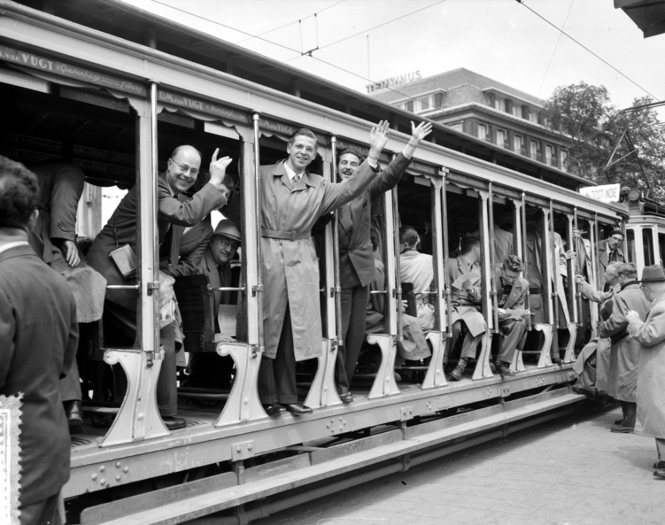 25 jaar Ned Ver van Belangstellenden in Spoor- en Tramwezen met ouderwetse ope, Bestanddeelnr 907-8283