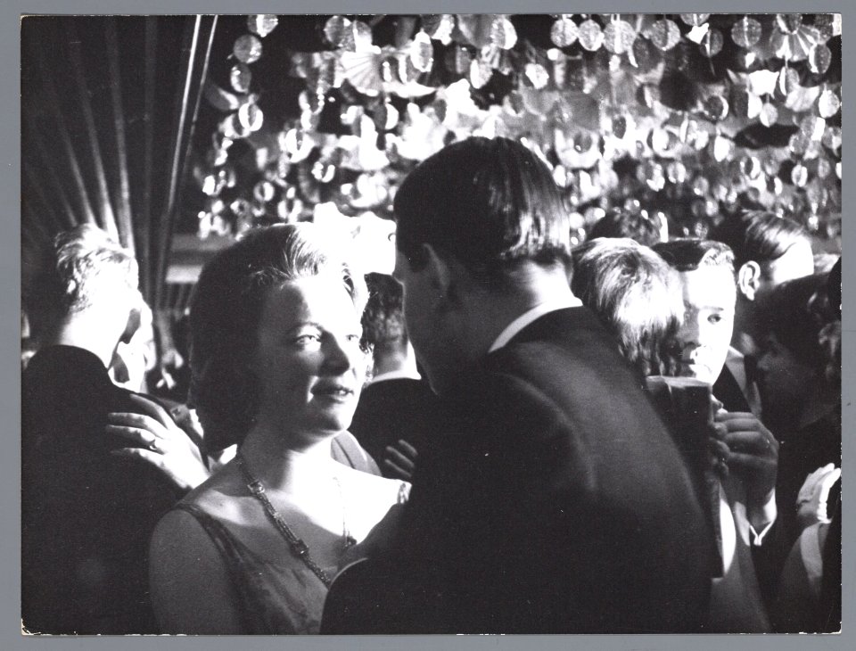 25-jarig huwelijksfeest koningin Juliana en prins Bernhard. Prinses Irene is aan, Bestanddeelnr 005-1242