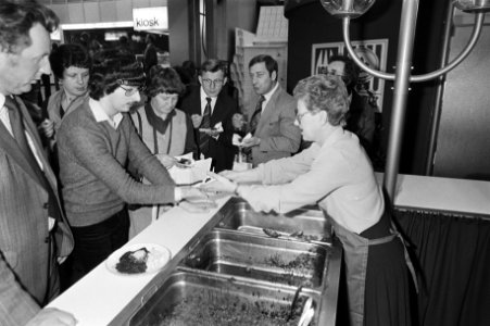 25e Horecava door Staatssecretaris Hazekamp geopend, op de beurs staan weer vers, Bestanddeelnr 931-2534