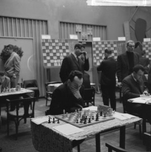 26e Hoogovenschaaktoernooi, 13e ronde, Bestanddeelnr 915-9809