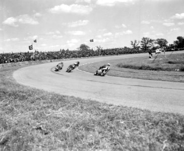 250cc race Voorop Mike Duff op Yamaha, Bestanddeelnr 917-9052