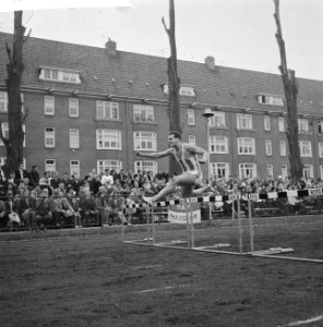 3000m Steeple Chase heren. Eef Kamerbeek in actie, Bestanddeelnr 912-9669