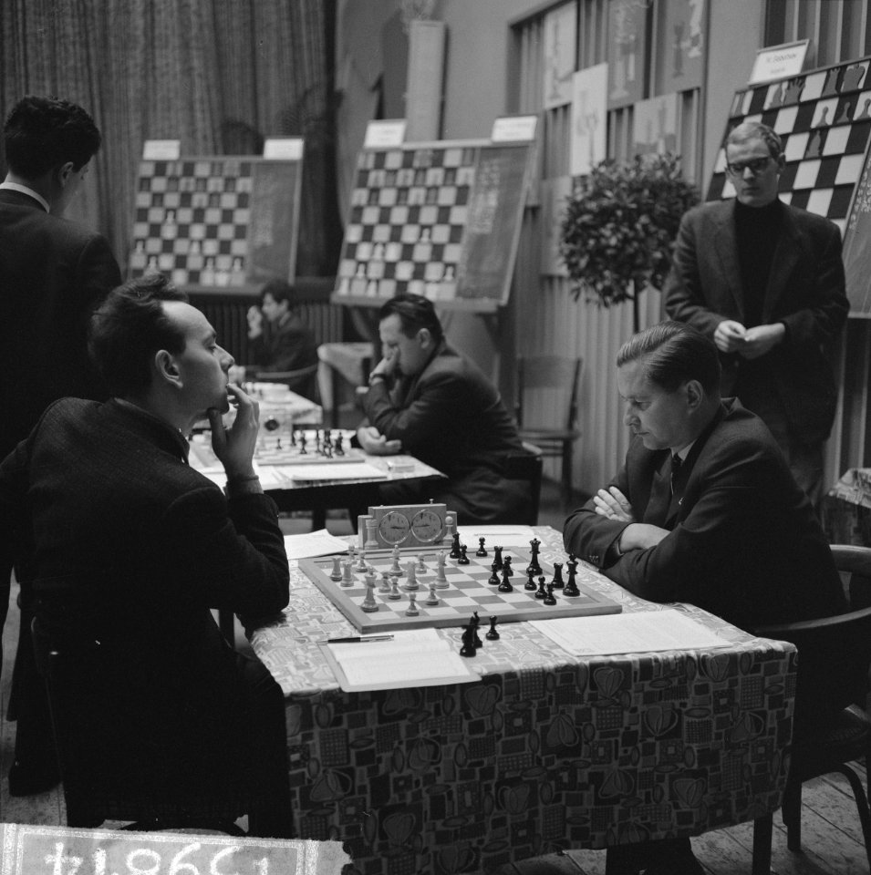 26e Hoogovenschaaktoernooi, 13e ronde, Bestanddeelnr 915-9814