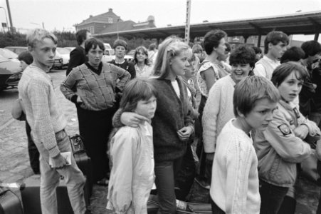 32 kinderen en 8 volwassenen uit Brits mijnstakersgebied voor vakantie in NL wa, Bestanddeelnr 933-0558