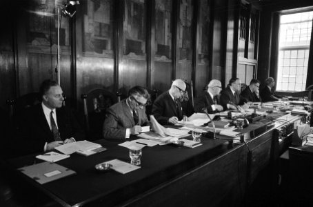 2e van links wethouder Wim polak, 3e van links burgemeester Ivo samkalden, Bestanddeelnr 923-4463