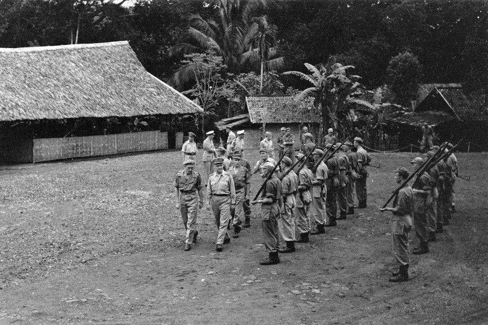 2e Infanterie Brigadegroep Generaal Kruls betreed het Prinses Marijkekamp bij, Bestanddeelnr 4313