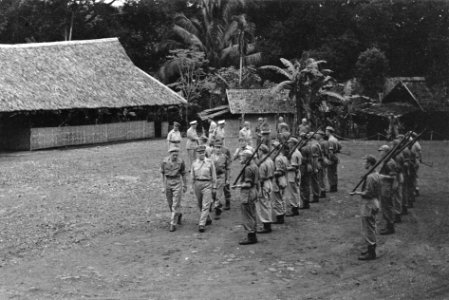 2e Infanterie Brigadegroep Generaal Kruls betreed het Prinses Marijkekamp bij, Bestanddeelnr 4313