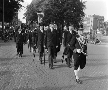 64 ste Lustrum Universiteit Amsterdam tocht door stad, Bestanddeelnr 905-1374