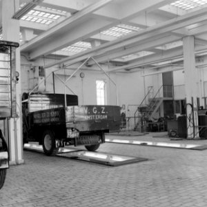 6x6 Garage met smeerput bij de Kon. Papierfabriek Van Gelder en Zn. NV te Renkum, Bestanddeelnr 256-0891