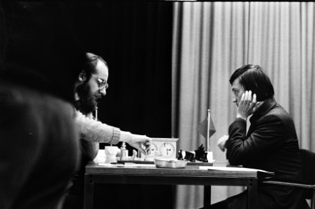6e Ronde, Hubner aan zet tegen Karpov, Bestanddeelnr 930-5314