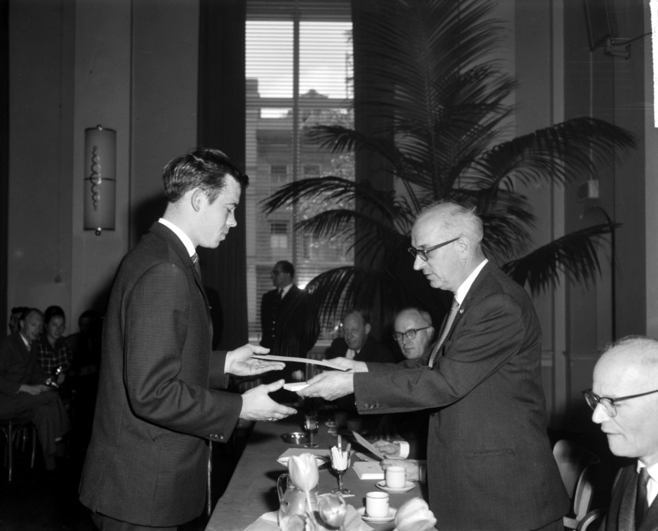 60 Jarig bestaan Koninklijke Nederlandse Korfbal Bond , gevierd in Carlton Hotel, Bestanddeelnr 915-1950