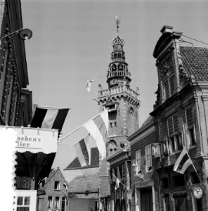 600 jaar Monnickendam, versiering in dorp, o.a. speeltoren, Bestanddeelnr 907-2479