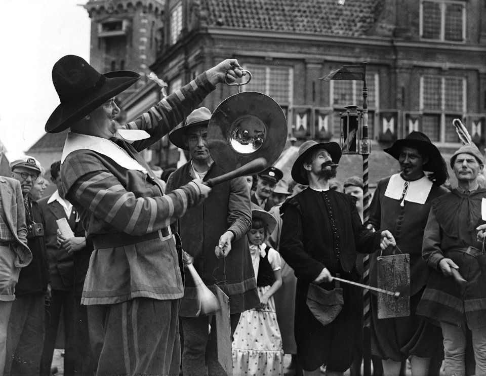 600 jaar Monnickendam, omroepers, Bestanddeelnr 907-2472