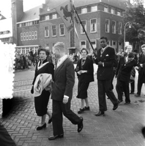 64 ste Lustrum Universiteit Amsterdam tocht door stad, Bestanddeelnr 905-1385