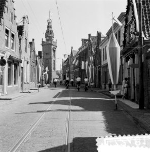 600 jaar Monnickendam, versiering in dorp, o.a. speeltoren, Bestanddeelnr 907-2481