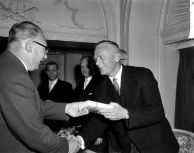 60 Jarig bestaan Koninklijke Nederlandse Korfbal Bond , gevierd in Carlton Hotel, Bestanddeelnr 915-1948 photo
