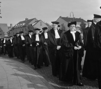 64 ste Lustrum Universiteit Amsterdam tocht door stad, Bestanddeelnr 905-1383