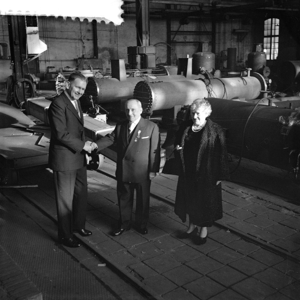 60 jaar chef ketelmakerij H van de Maas bij fa Jonker te Amsterdam, Bestanddeelnr 911-9826