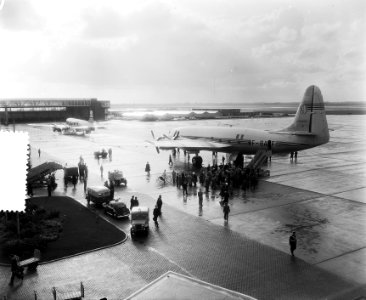 75 ton zware Armagnaz vliegtuig op Schiphol (Sageta), Bestanddeelnr 907-3547