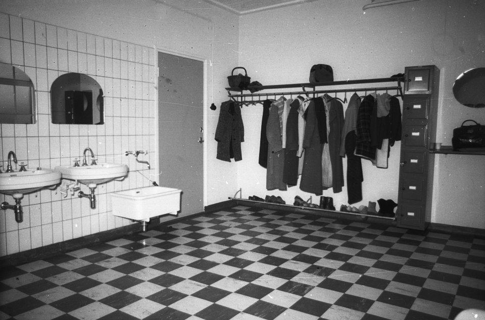 5x5 Garderobe, Bestanddeelnr 256-5000