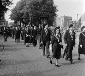 64 ste Lustrum Universiteit Amsterdam tocht door stad, Bestanddeelnr 905-1376