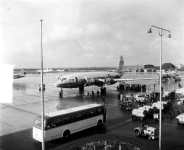 75 ton zware Armagnaz vliegtuig op Schiphol (Sageta), Bestanddeelnr 907-3546