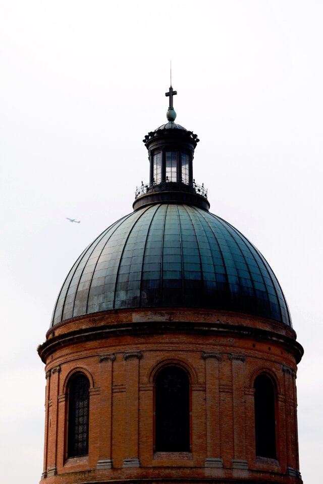 Design landmark cross