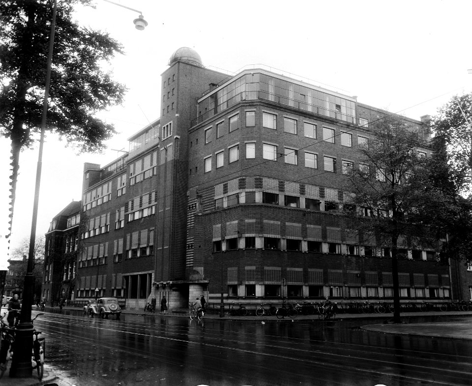 75-jarig bestaan Vrije Universiteit , gebouw De Lairessestraat, Bestanddeelnr 907-3920