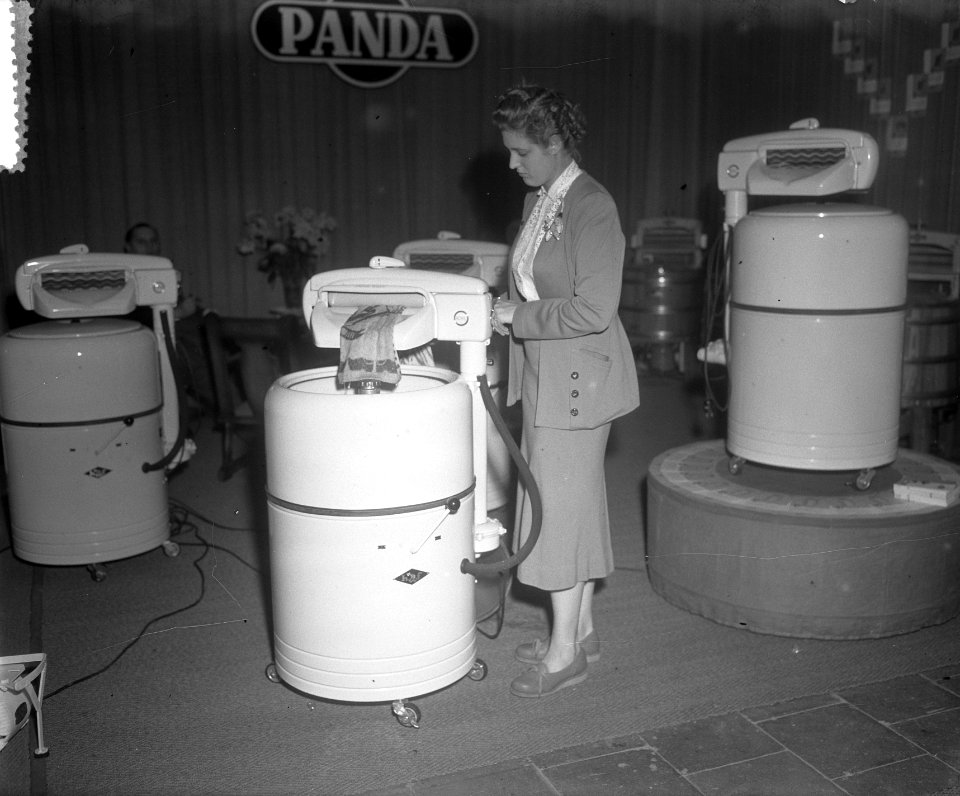 61e Jaarbeurs, Utrecht, Panda wasmachine, Bestanddeelnr 905-9214