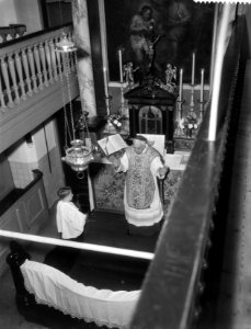 75 jarig bestaan van de Amstelkring te Amsterdam Mgr J P Huibers , bisschop v, Bestanddeelnr 910-0805 photo