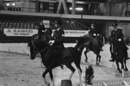 75-Jarig bestaan bereden politie in RAI, Amsterdam, Bestanddeelnr 928-2364