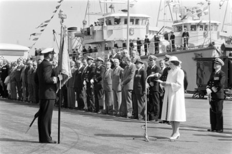 75-jarig bestaan Mijnendienst van de Koninklijke Marine. Koningin Beatrix houdt , Bestanddeelnr 932-1607