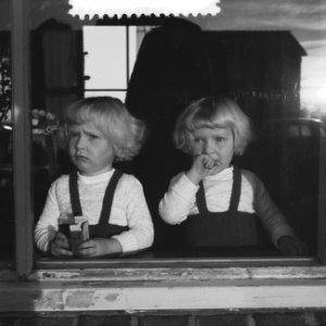 8 november siamese tweeling Folkje en Tjitske de Vries, Bestanddeelnr 934-5713