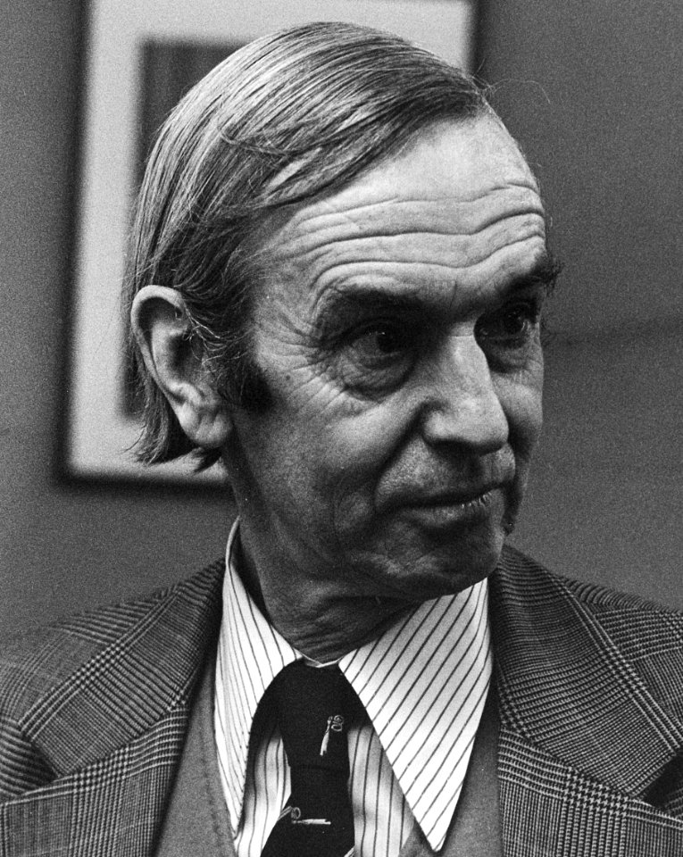 8 March 1981 Face detail, Aankomst Nederlandse Ambassadeur in China, Kneppelhout, ex-ambassadeur Kneppelhout op Schiphol, Bestanddeelnr 931-3635 (cropped)