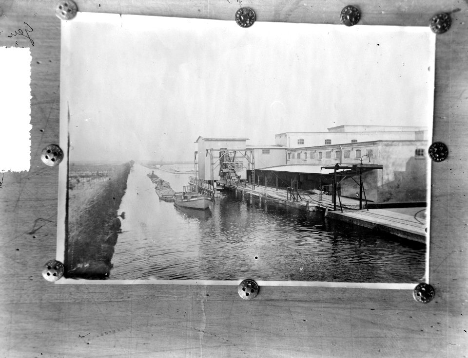 6x9 Kunstzandsteenfabriek Arnaud te Hillegom (zandaanvoer), Bestanddeelnr 256-0193