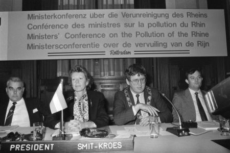 7e Ministeriele conferentie over Rijnverontreiniging in Rotterdam minister Smit, Bestanddeelnr 933-8464