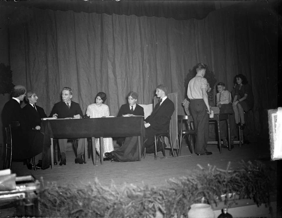 70 Jaar bestaan Lyceum Doetinchem. Toneel, Bestanddeelnr 903-2352