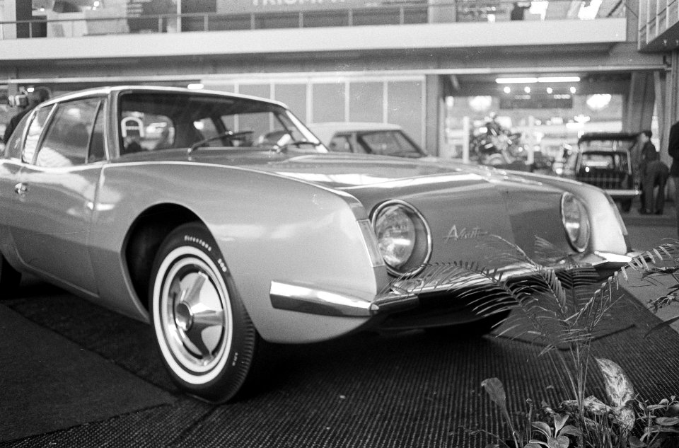 46e Personen automobieltentoonstelling in RAI Studebaker Avanti, Bestanddeelnr 914-7920