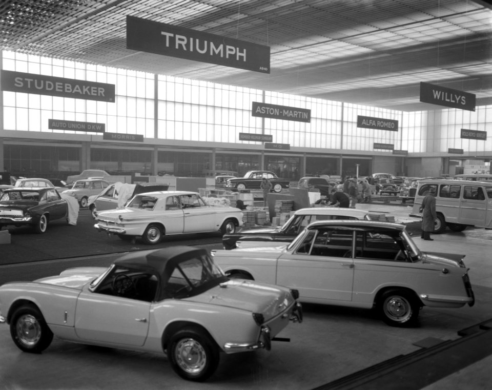46e RAI Auto- en Caravantentoonstelling , autos, Bestanddeelnr 914-7895