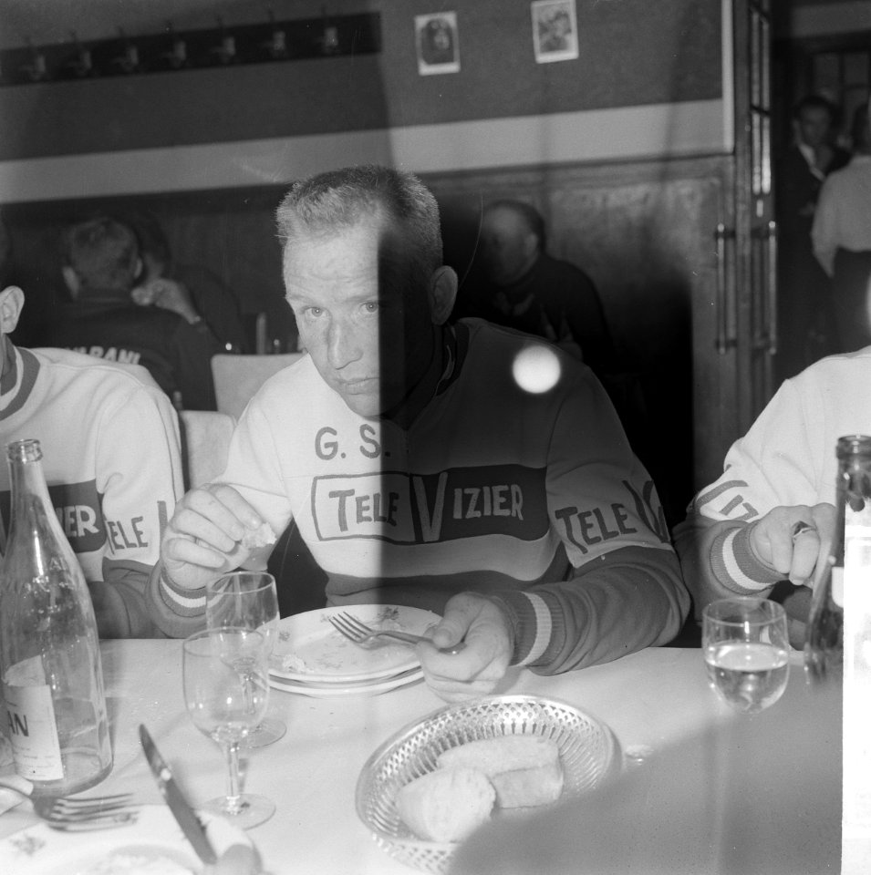 51ste Tour de France 1964, maaltijden Nederlandse ploeg Piet van Est, Bestanddeelnr 916-5755