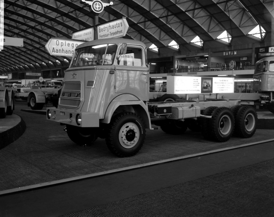 47e RAI tentoonstelling van bedrijfsautomobielen, de DAF 6x6 12 tons drieasser, Bestanddeelnr 916-0203