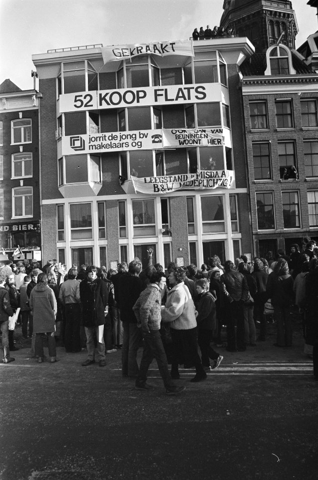 52 Luxe appartementen aan Prins Hendrikkade in Amsterdam gekraakt, Bestanddeelnr 930-7534