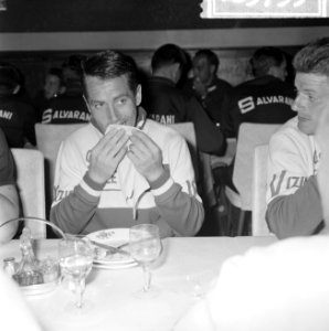 51ste Tour de France 1964, maaltijden Nederlandse ploeg Piet Damen, Bestanddeelnr 916-5759