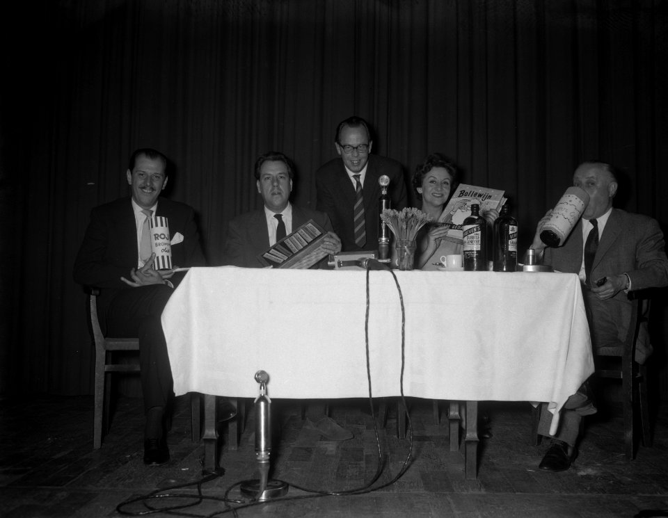 50ste maal Koek en Ei Opname in het Minervapaviljoen v.l.n.r. Joop Doderer, Ko, Bestanddeelnr 910-2483