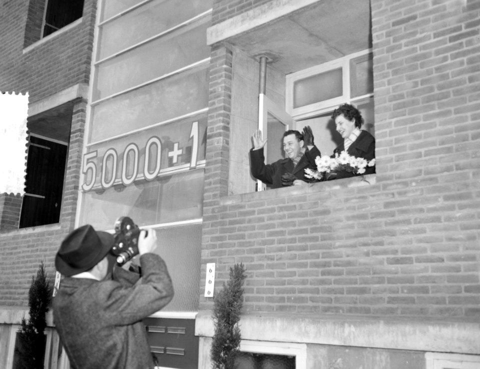 5000ste woning na oorlog te Leeuwarden gereed gekomen, Bestanddeelnr 910-8448