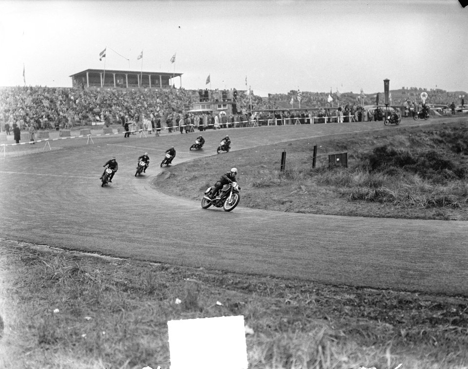 500 cc in de bocht, Bestanddeelnr 904-5532