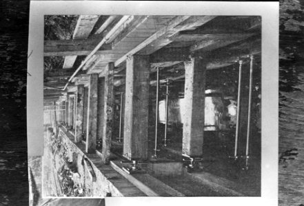 6.5x9 Duff Norton stalen schroefstempelhouders in een rioleringssleuf, Bestanddeelnr 256-0758