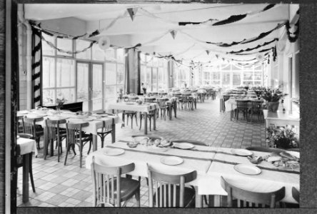 6.5x9 Kantine van de NV Rotterdamse Soda-chemische fabriek te Rotterdam, Bestanddeelnr 256-0995
