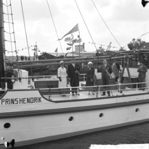 50 jaar Prins Hendrikschool , Prinses Margriet in de klas, Bestanddeelnr 917-8795